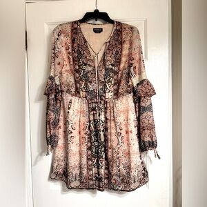 Bebe dress size Small with ruffles